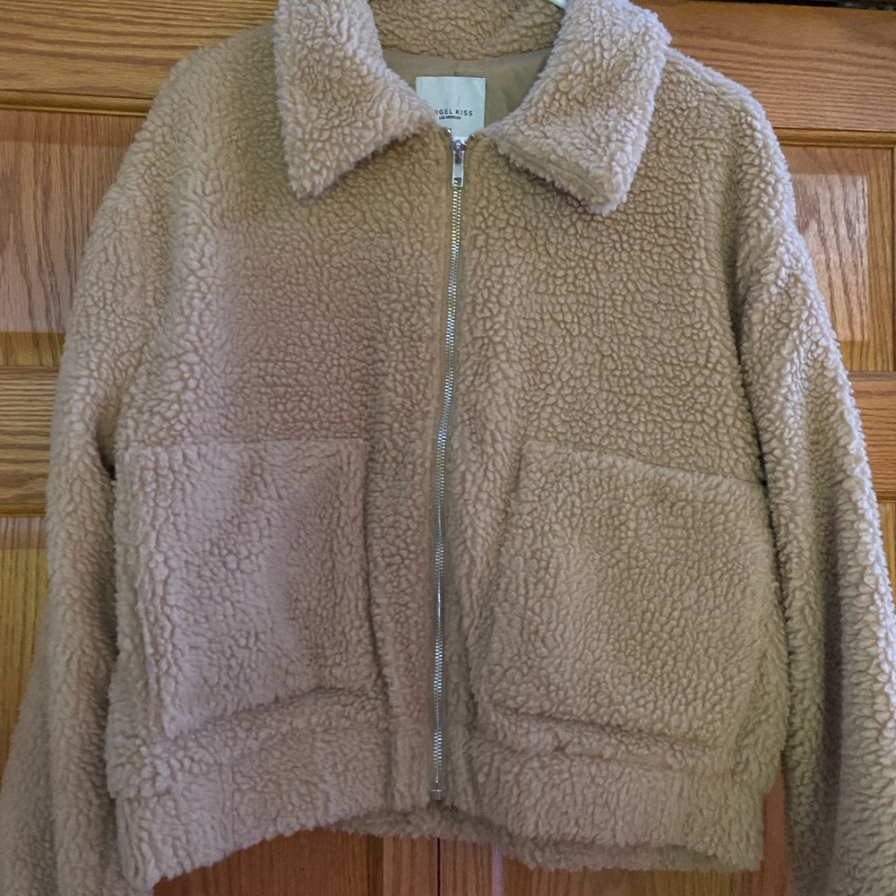 Woman’s Teddy Zip Up Coat